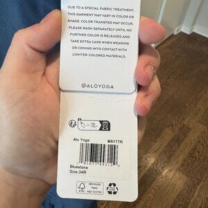 Alo Yoga Mens Pants size 34